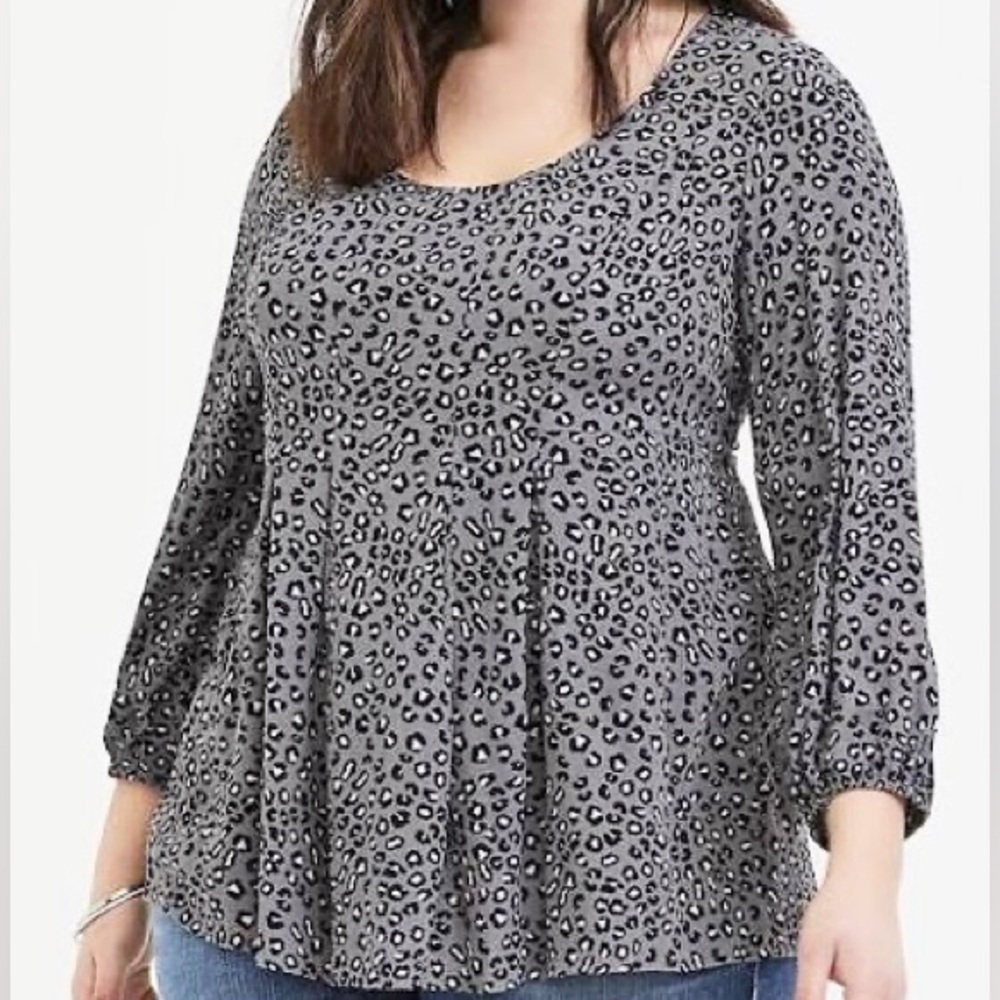 Torrid Grey Animal Print Crinkle Gauze Pleated Long Sleeve Blouse